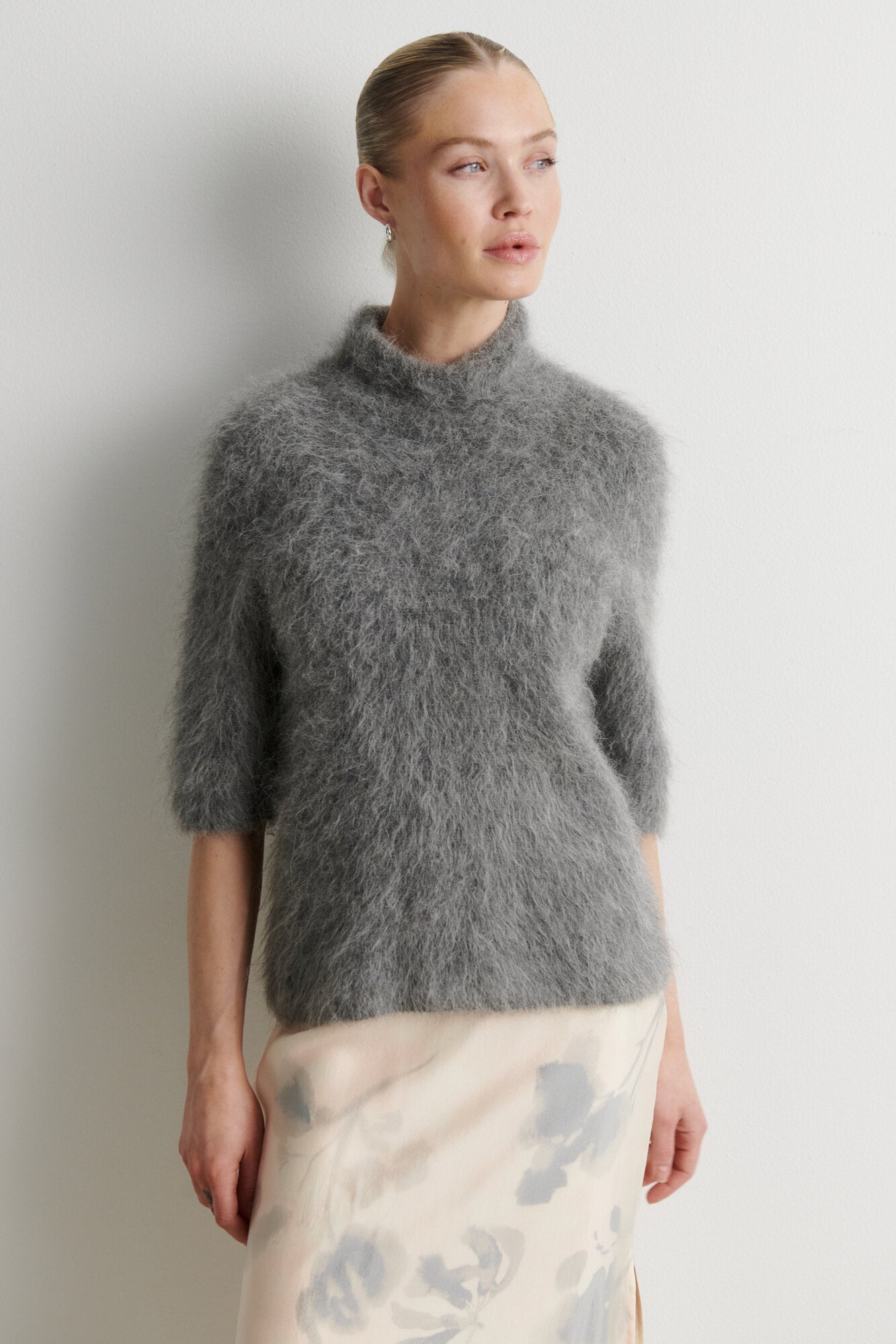 Karla kortærmet striktrøje – Dark grey melange
